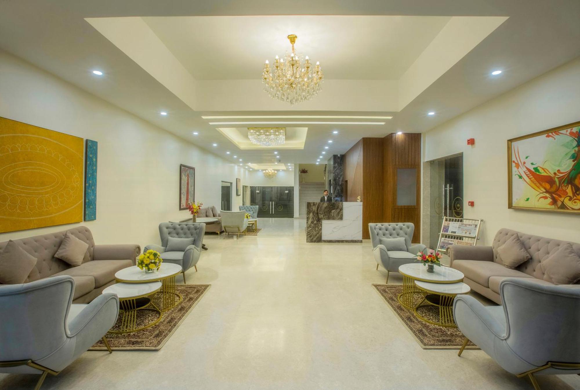 Luxe Opera Nh8 - 7km From Igi Airport Delhi Hotel