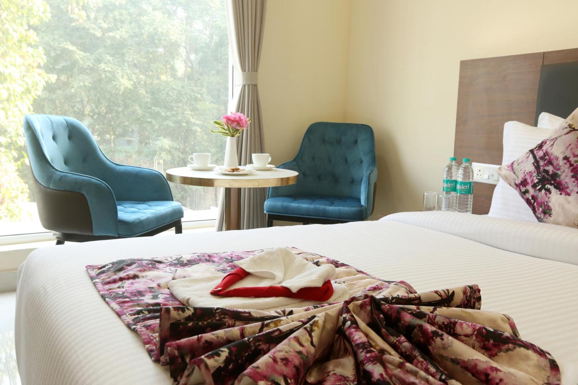 Luxe Opera Nh8 - 7km From Igi Airport Delhi 4* New Delhi